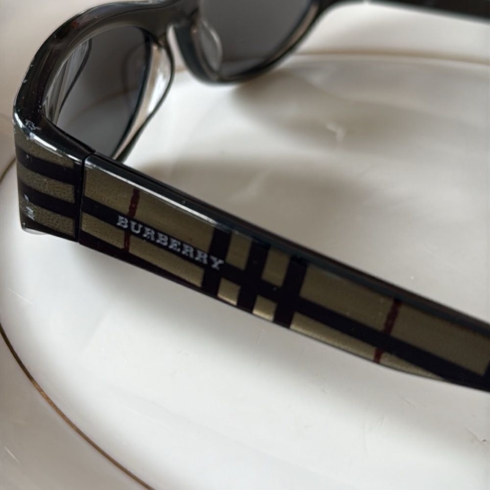 Burberry frames - Picture 2 of 7